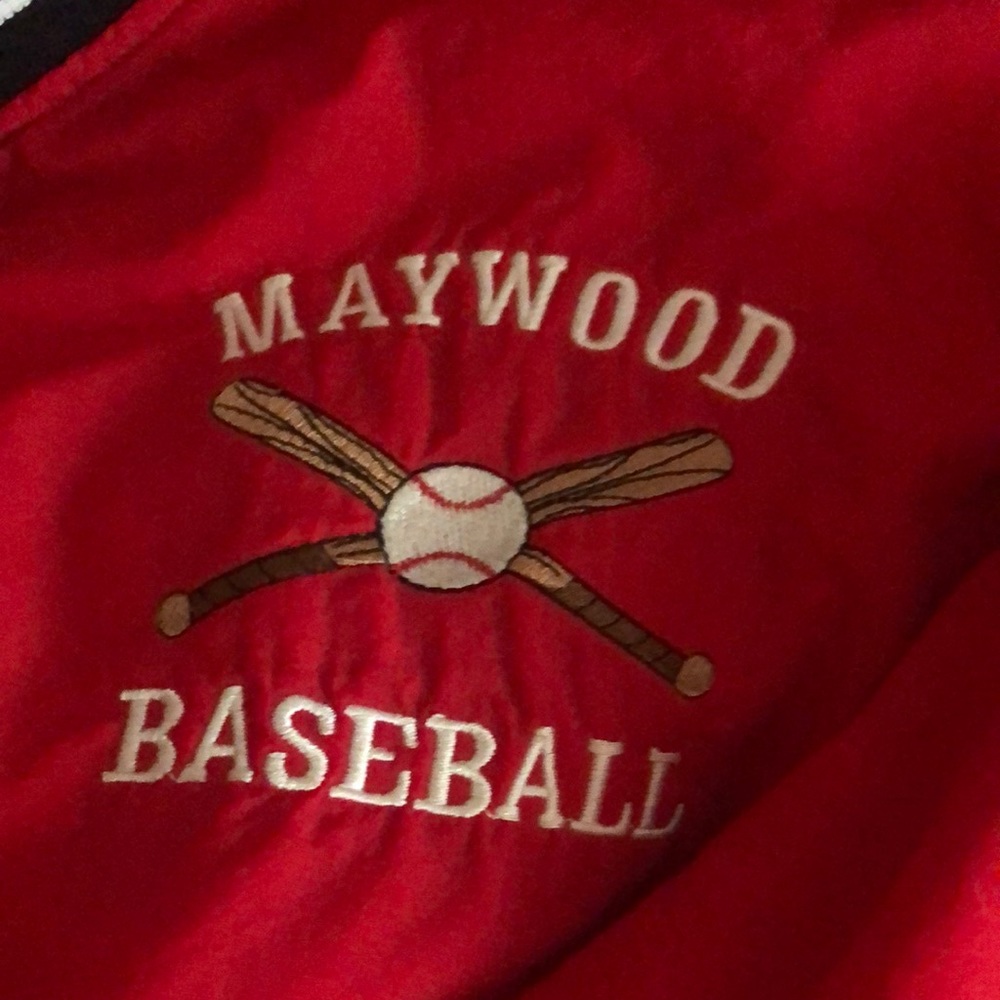 Red maywood baseball sweater ⚾️